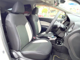 運転席シート廻りは使用感も少なく、良好な状態となっています。前オーナー様が丁寧に使っていたことがよくわかりますね。