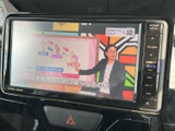 停車中には、地上波デジタル放送を楽しめる便利な機能。待ち時間も快適に過ごせます。ご家族や友人と一緒に視聴も可能です。