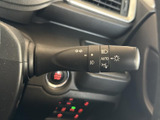 操作しやすいウインカーレバーは、安全確認をスムーズに行えます。直感的に操作できるので、運転に集中できます。