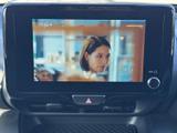 停車中にTVを楽しめる機能が備わっています。休憩時間などに、リラックスした時間を過ごせます。エンターテイメント性も充実。