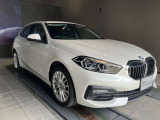 【BMWの伝統-1】BMWの特徴的な&ldquo;キドニーグリル&rdquo;は、80年以上続く伝統の形でございます。変わらないこだわりのデザインが、プレミアムブランド&ldquo;BMW&rdquo;を創り出します。
