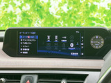高音質なオーディオで、車内をコンサートホールのような空間に変えます。お気に入りの音楽を聴きながら、快適なドライブをお楽しみください。