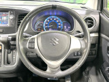 【ステアリングスイッチ】運転中、前方から目線をそらすことなく、オーディオ等の操作が可能な便利機能!安心&快適なドライブを演出してくれます♪