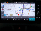 ナビゲーションを装備。多彩な機能で快適ドライブをアシスト。オーディオ機能も充実していますね。