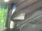 【ホンダセンシング】走行中に前方の車両等を認識し、衝突しそうな時は警報とブレーキで衝突回避と被害軽減をアシスト。より安全にドライブをお楽しみいただけます。