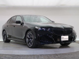 一目で伝わるBMW特有のスポーティーなプロポーションは、BMWの走行性能を生み出すのに欠かせない要因の一つです。細部まで拘りぬいたお車をぜひ一度ご覧ください!