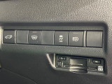 【パワーバックドア】スマートキーや運転席のボタンを押すだけでリアゲートが自動で開閉します!荷物を持っている時や、高い位置にあるバックドアを閉める際に便利な機能です♪