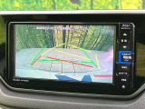 【バックカメラ】駐車時に後方がリアルタイム映像で確認できます。大型商業施設や立体駐車場での駐車時や、夜間のバック時に大活躍!運転スキルに関わらず、今や必須となった装備のひとつです!