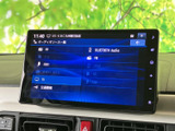 お気に入りの音楽やラジオを快適に楽しめます。多彩な音源に対応し、上質なサウンド空間を演出。長距離ドライブも楽しく過ごせます。
