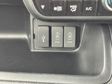 NAVI接続用USB接続口充電用USB接続口