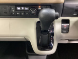 ご家族でもご来店お待ちしております。ご両親の見えるところにキッズスペースをご用意致しております。ぬりえやお菓子のご用意もございますので、お気軽にお立ち寄りください。