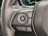 運転中、オーディオの操作をしてて、ハッとしたことはありませんか?ステアリングスイッチは、運転中でもハンドルでオーディオの操作が可能です。安全なドライブをサポートします。