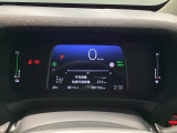 スピードメーターはこちら!すっきりとしたデザインで、昼間でも夜間でも見やすい設計になっています。