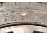215/45R17    車両装着標準タイヤサイズです。 タイヤのご相談もトヨタモビリティ石川にお任せください