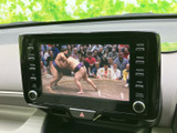停車中には、TVでエンターテイメントを楽しめます。車内での待ち時間を快適に過ごせます。ご家族や友人と共に、楽しいひとときをお過ごしください。