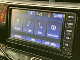 使いやすいインターフェースで、快適なドライブをサポート。スマートフォン連携機能も搭載で、普段使い慣れたアプリも利用可能です。情報満載で、どこへ行くにも安心です。