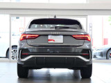 後続車両から長く見られるリヤスタイルも、Audiらしく上品で洗練されたデザインで見る人を惹きつけます。