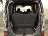 開口部が広くて低いから、重い荷物もスムーズに。毎日の暮らしに寄り添う使い心地を形にしました。荷物を載せるたび、その便利さを実感していただけるはずです。