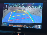 【バックカメラ】駐車時に後方がリアルタイム映像で確認できます。大型商業施設や立体駐車場での駐車時や、夜間のバック時に大活躍!運転スキルに関わらず、今や必須となった装備のひとつです!
