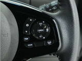 ◆アダプティブクルーズコントロール◆予め設定した車速内でクルマが自動的に加減速。前走車との適切な車間距離を維持しながら追従走行します。【LKAS】車線維持支援システムでステアリング操作を支援。