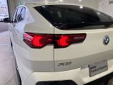 リアランプ 立体的な造形としてBMWらしい個性的なリアビューを明確化しました。