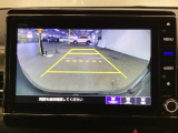 バックモニター付きで、車庫入れやバック時の後方確認をサポート。