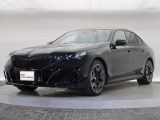 一目で伝わるBMW特有のスポーティーなプロポーションは、BMWの走行性能を生み出すのに欠かせない要因の一つです。細部まで拘りぬいたお車をぜひ一度ご覧ください!