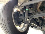 お車を安心してお乗りいただく為には、足回りの定期点検が欠かせません。サービスサポート(有償保証)では無料点検もご提供しており、安心のカーライフをお過ごしいただけるサポート体制が整っています。