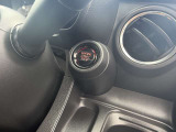 万一の衝突に備えて、いつでも安心して運転できるようエアバックシステムなどの安全装備を標準搭載!!