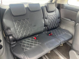 3列目シートはもちろん状態良好☆大人でもゆったりと座って頂けますので、大人数でのお出かけもラクラクです♪ご家族で、気の知れた仲間で、ドライブに行くのが楽しみですね♪