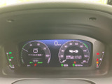 視認性の高いメーター類は、運転に必要な情報を的確に伝えます。運転に集中できる、洗練されたデザインです。