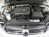 ●Volkswagenを知り尽くしたスペシャリストが隅々まで整備●各モデルの情報がインプットされた専用テスターで過去の細かな不具合を確認。モデルごとや部位ごとに専用スペシャルツールを用いて整備します。