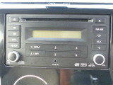 日産純正CDチューナー が付いてます。
