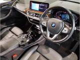 ☆センターパネルを運転席側に僅かに傾けたBMW独特のインパネ☆【駆け抜ける歓び】はここからもスタートしております☆