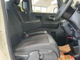 当社には、【指定工場】を併設しており、車検・点検整備もお任せください。ホンダ車を知り尽くしたエキスパートサービスエンジニアがご対応させていただきます。