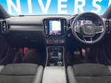 XC40 B4 AWD Rデザイン 4WD 