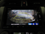 バックカメラの画像です。ガイドラインがスムースな車庫入れをサポートいたします。車庫入れの安心感がアップしますね。