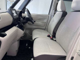 【車内ルームクリーニング済】専門スタッフにより車内はきれいにルームクリーニングを行っております。