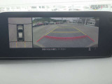 360&deg;ビューモニター搭載車です!4つのカメラを活用し上から俯瞰したようなトップビューなどをセンターディスプレイに表示します。