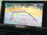 【バックカメラ】駐車時に後方がリアルタイム映像で確認できます。大型商業施設や立体駐車場での駐車時や、夜間のバック時に大活躍!運転スキルに関わらず、今や必須となった装備のひとつです!