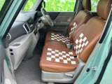 運転しやすいシートポジションで、快適な運転をサポート。視界も広く、運転に集中できます。
