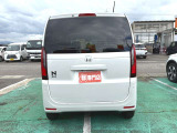 新車と同様の保証(有料)がつけられます。また各地域の店舗に最新の大型整備工場とプロメカニックが常駐しておりアフターメンテナンスもお任せください。