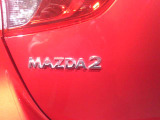 リアゲートにMazda2エンブレム