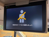 【フリップダウンモニター】大画面モニターで後席でもエンタメをお楽しみいただけます。小さなお子様にも大人気の装備です♪