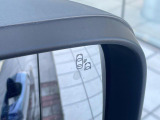 ●ブラインドアシストセンサー:視角からの車を感知し、ドライバーが車線変更を行う際に、警告音と共に注意を促してくれる安全支援機能です!