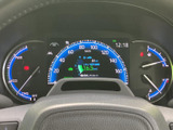 視認性の高いメーターで、運転に必要な情報を確認できます。直感的なデザインで、安全運転をサポートします。