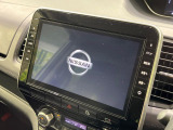 【純正10型ナビ】人気の大型10インチナビを装備。存在感のある大画面はインパクト大!ナビ利用時のマップ表示は見やすく、テレビやDVDは臨場感がアップ!いつものドライブがグッと楽しくなります♪