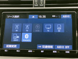 鮮明な画面で、目的地までスムーズに導いてくれます。ドライブの計画も立てやすく、遠出も安心ですね。詳しい地図情報が旅をサポート。