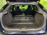 【パワーバックドア】スマートキーや運転席のボタンを押すだけでリアゲートが自動で開閉します!荷物を持っている時や、高い位置にあるバックドアを閉める際に便利な機能です♪