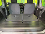 普段のお買い物や通勤、送迎等に十分な荷室スペースを確保しております。セカンドシートを倒すと、大きな荷物の積載も可能です♪